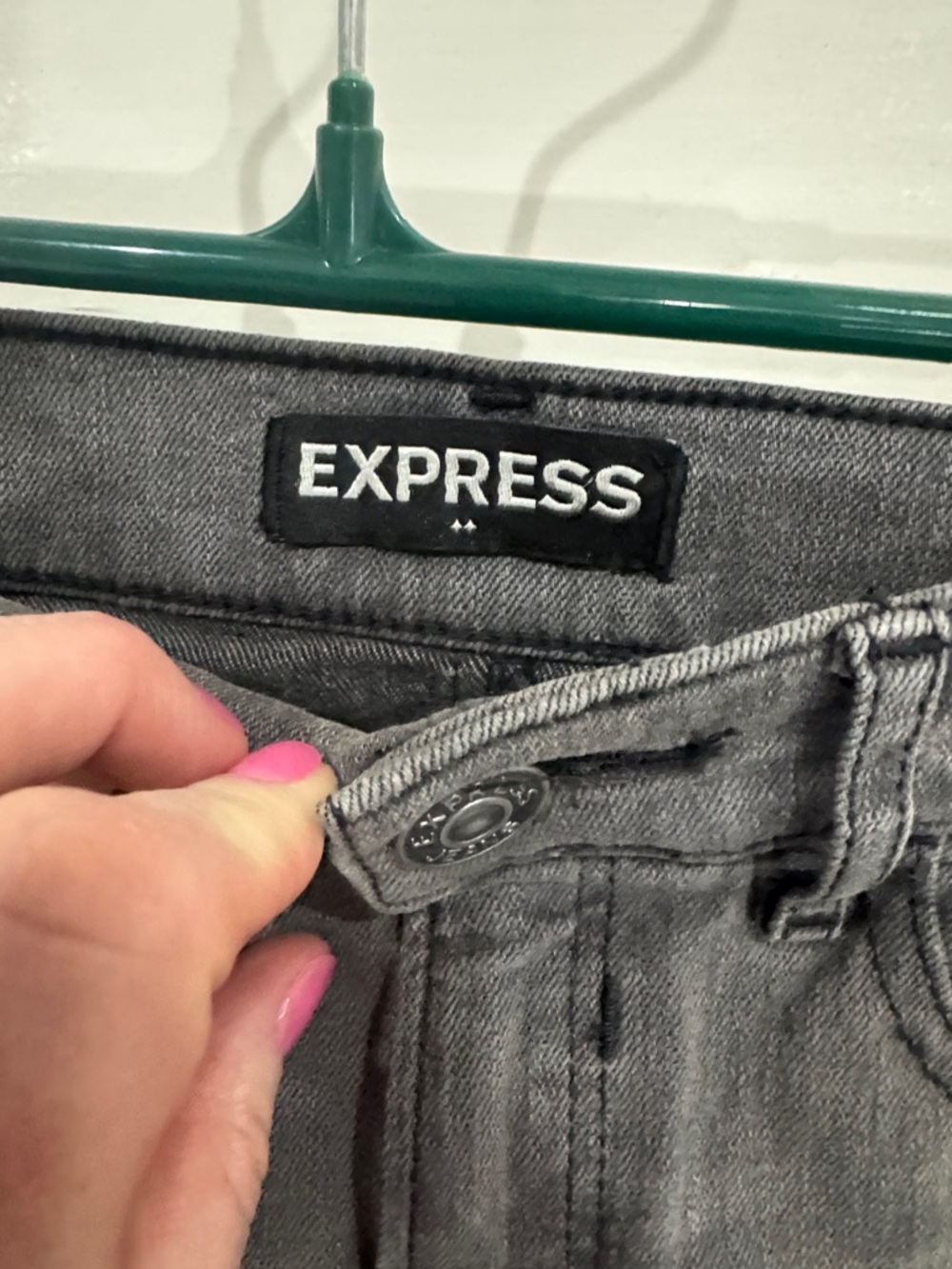 Express Black Distressed Denim Mini Skirt Raw Frayed Hem Stretch Size 4 - Picture 8 of 8